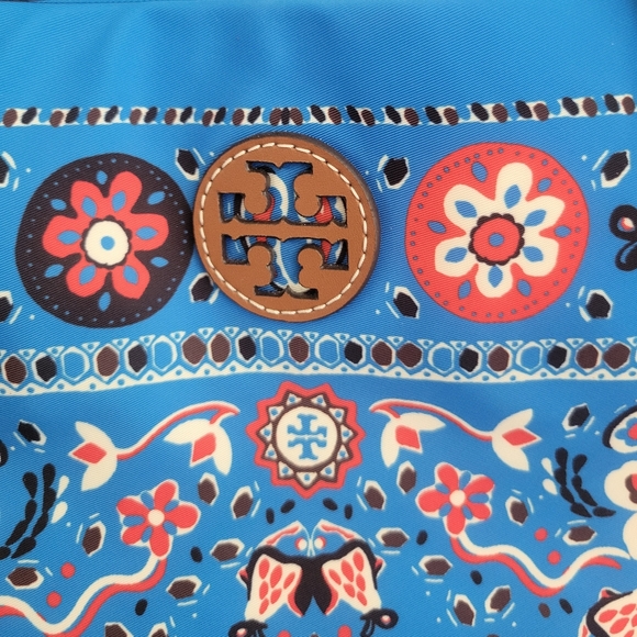 Tory Burch Tote - Picture 2 of 8